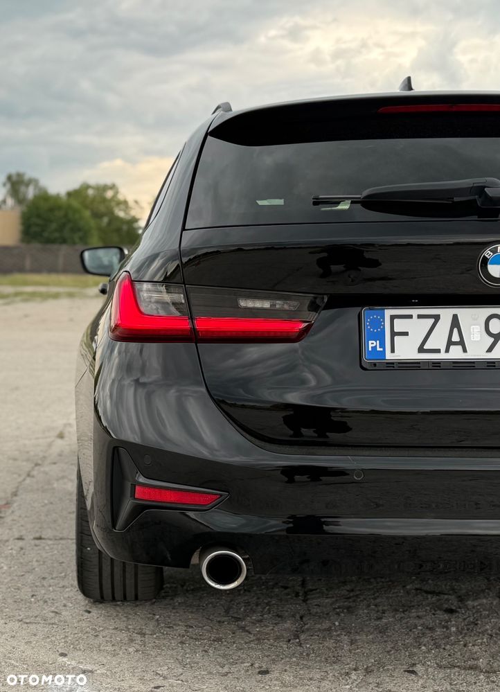 BMW Seria 3 330i Sport Line - 15
