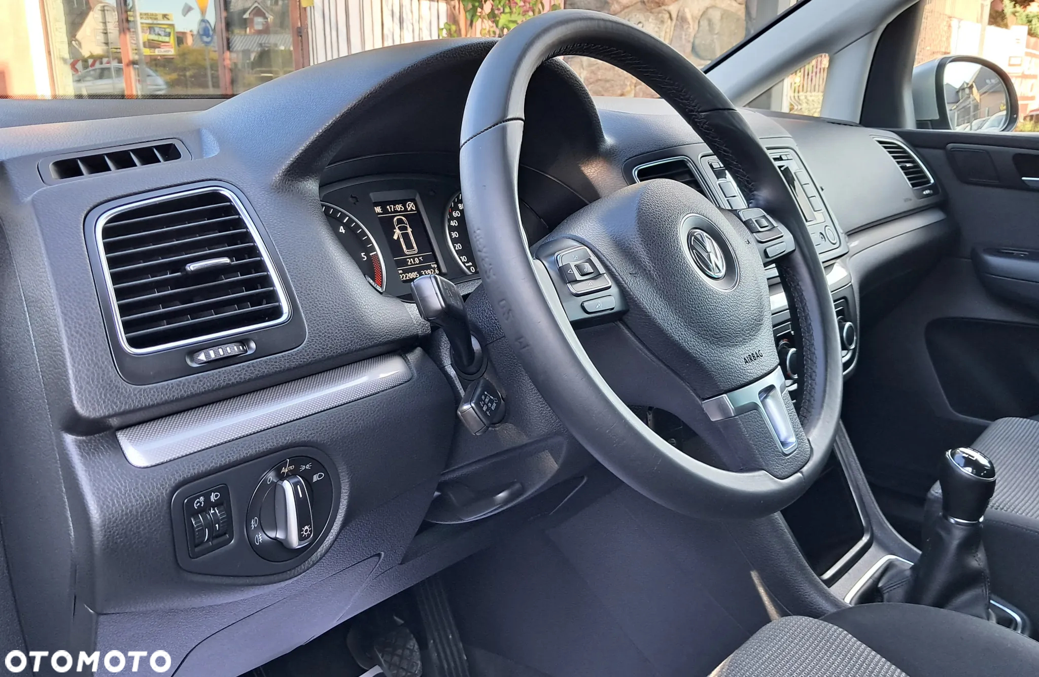 Volkswagen Sharan 2.0 TDI Comfortline - 28