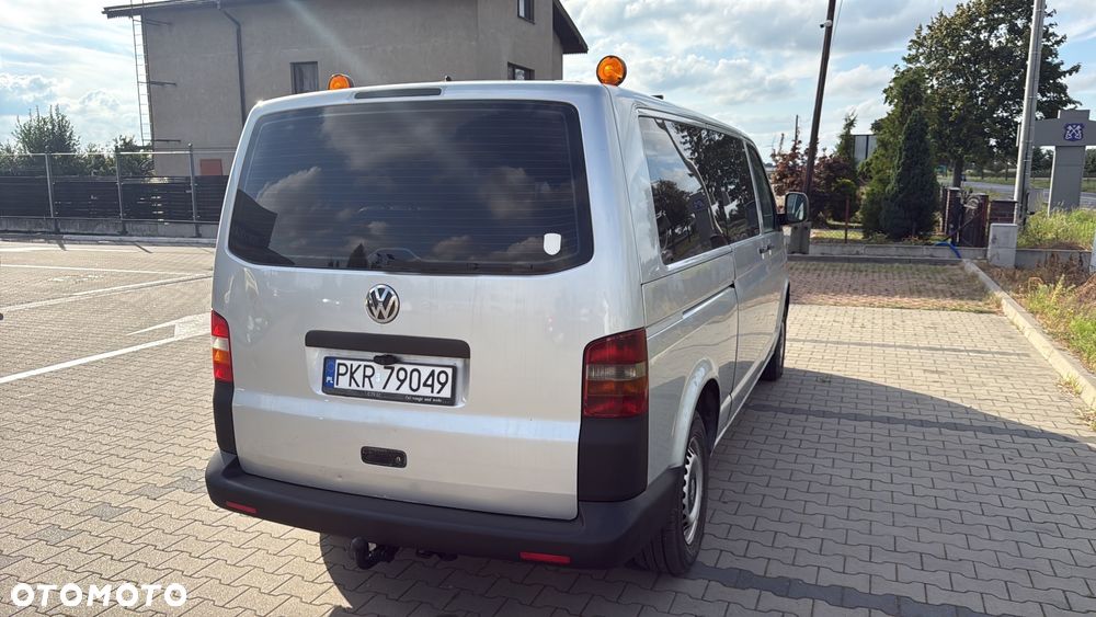 Volkswagen Caravelle - 6