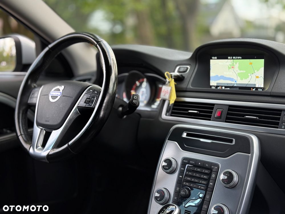 Volvo V70 D4 Geartronic Momentum - 14