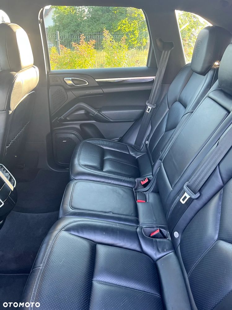 Porsche Cayenne Platinum Edition - 10