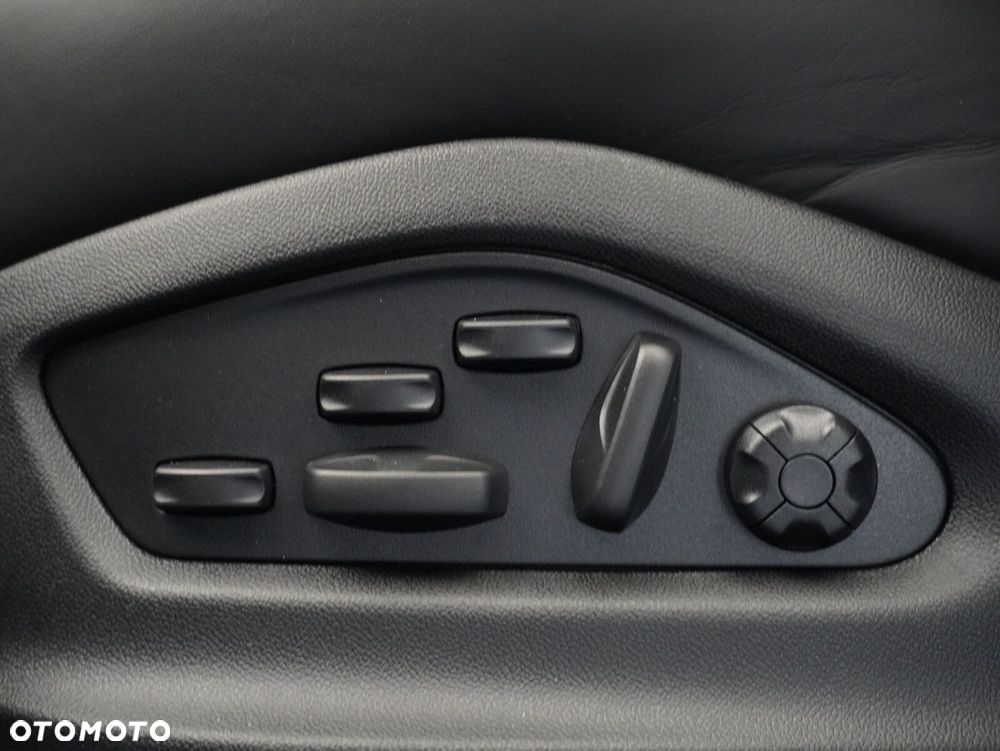 Porsche Cayenne E-Hybrid PHEV Black Edition - 24