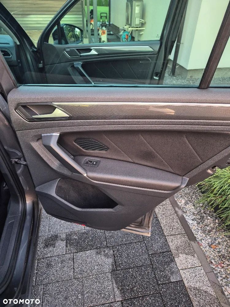 Volkswagen Tiguan - 23