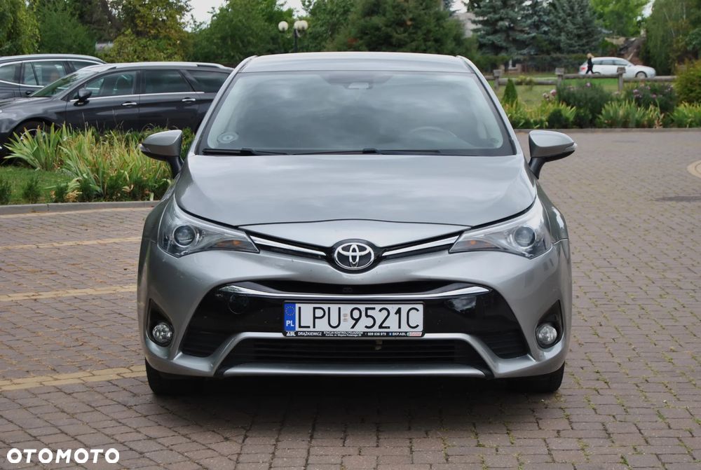 Toyota Avensis 1.8 Sol NAVI - 15