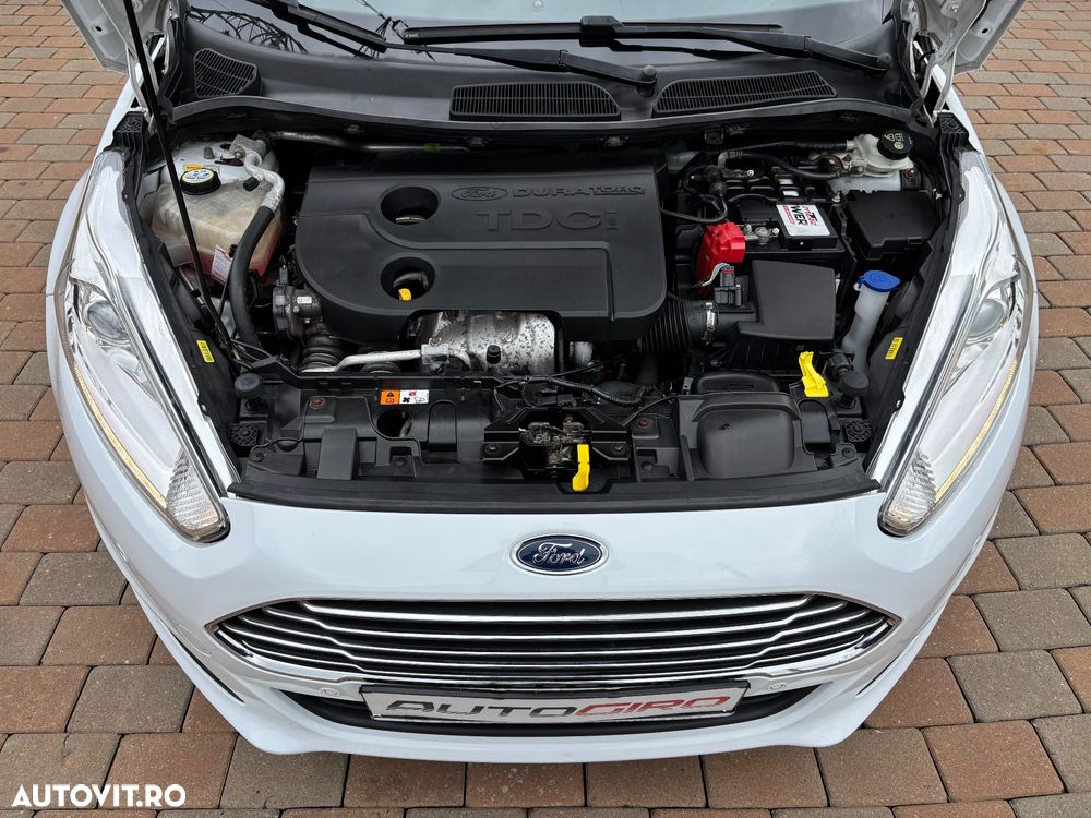 Ford Fiesta 1.6 TDCi DPF Titanium - 12
