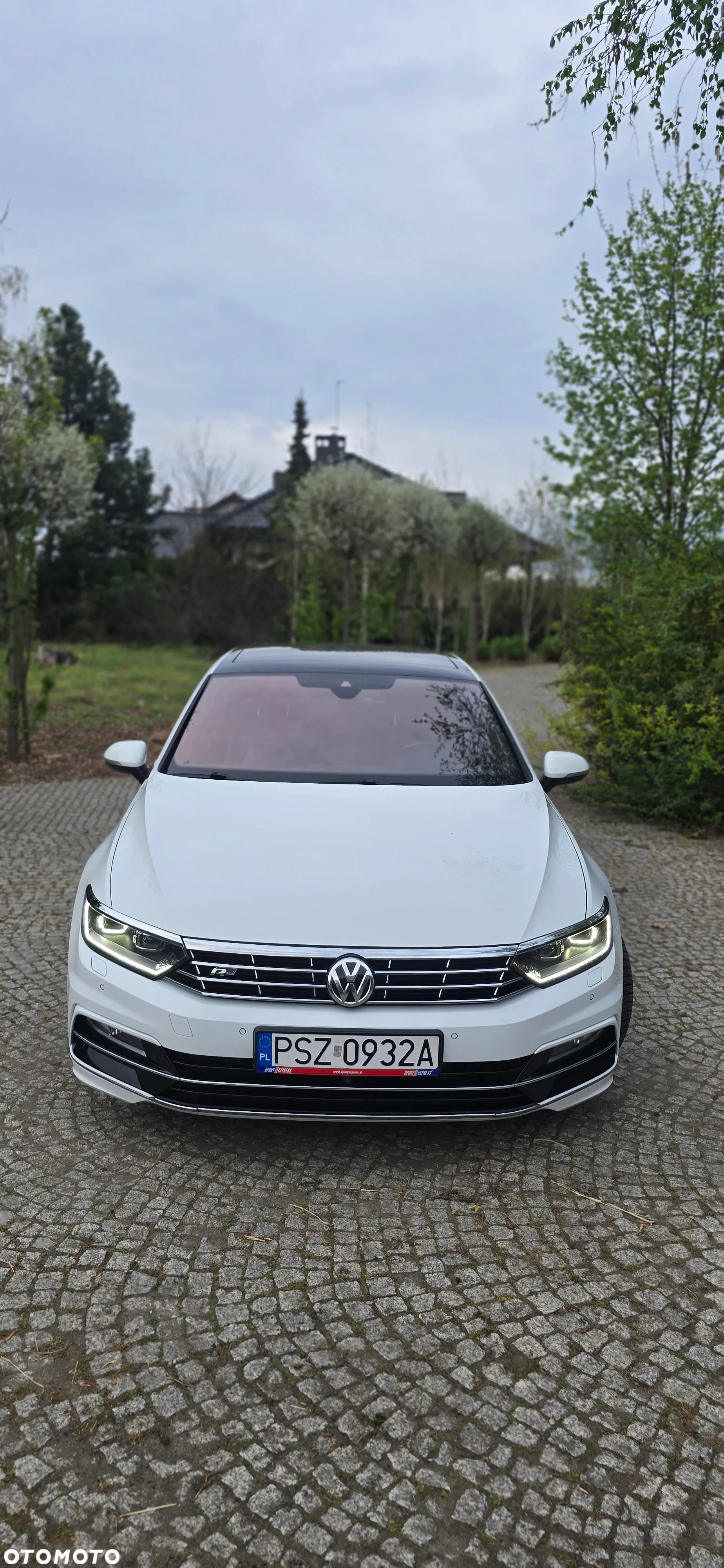 Volkswagen Passat - 2