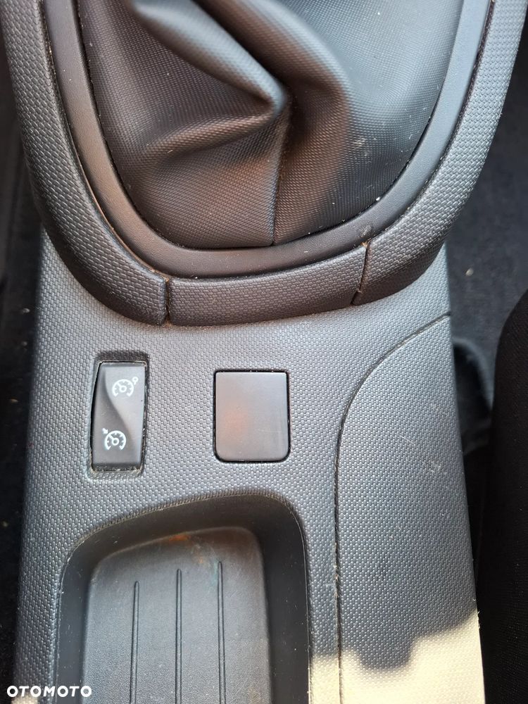 Renault Clio - 25