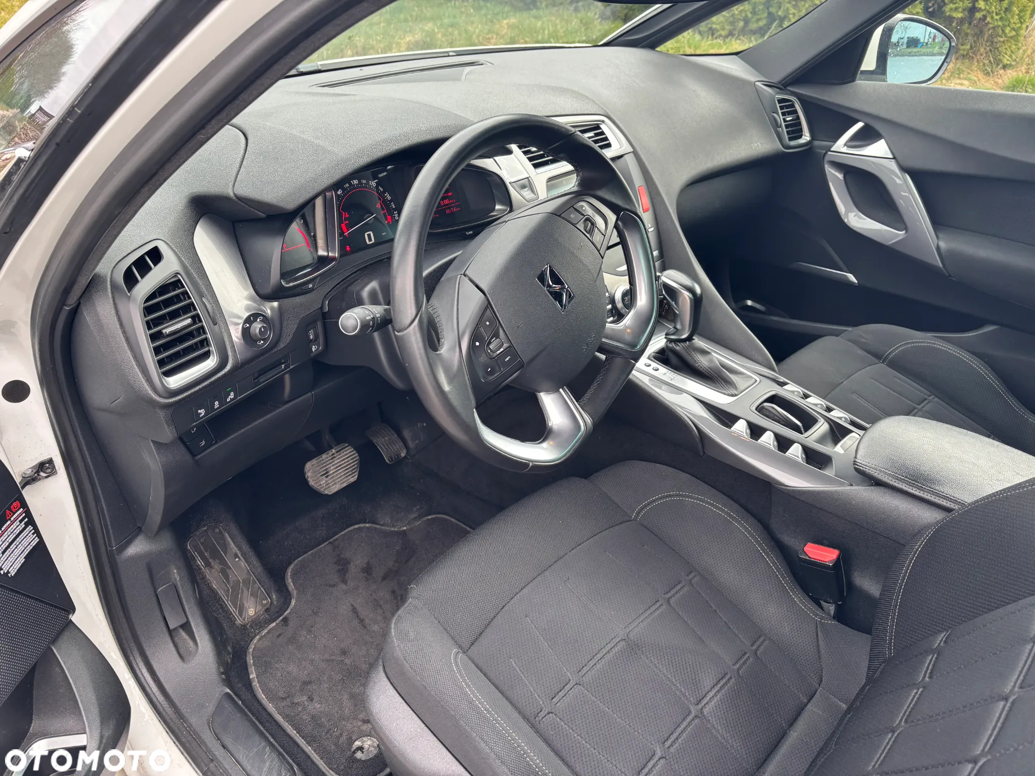 DS Automobiles DS 5 - 7