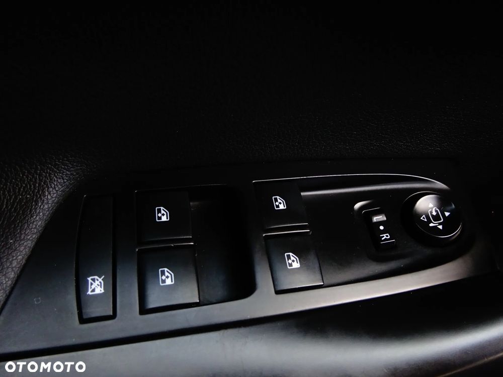 Opel Astra 1.4 T Dynamic S&S - 18