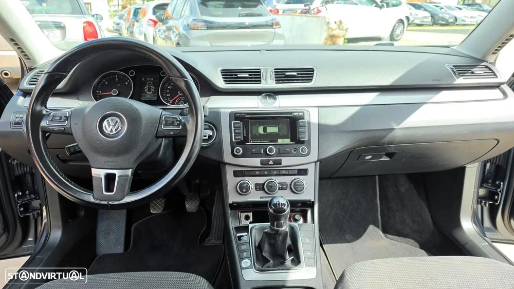 VW Passat Variant 1.6 TDI BlueMotion - 6