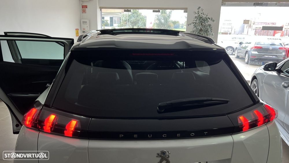 Peugeot 2008 1.2 PureTech GT Line EAT8 - 11