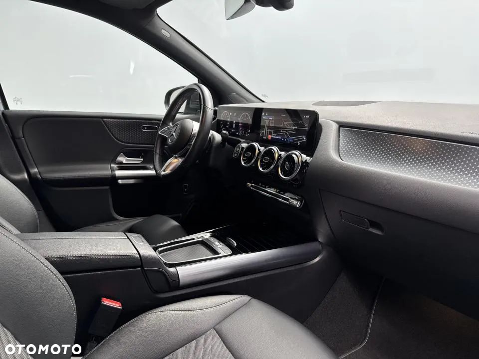 Mercedes-Benz Klasa B 200 d Progressive 8G-DCT - 24