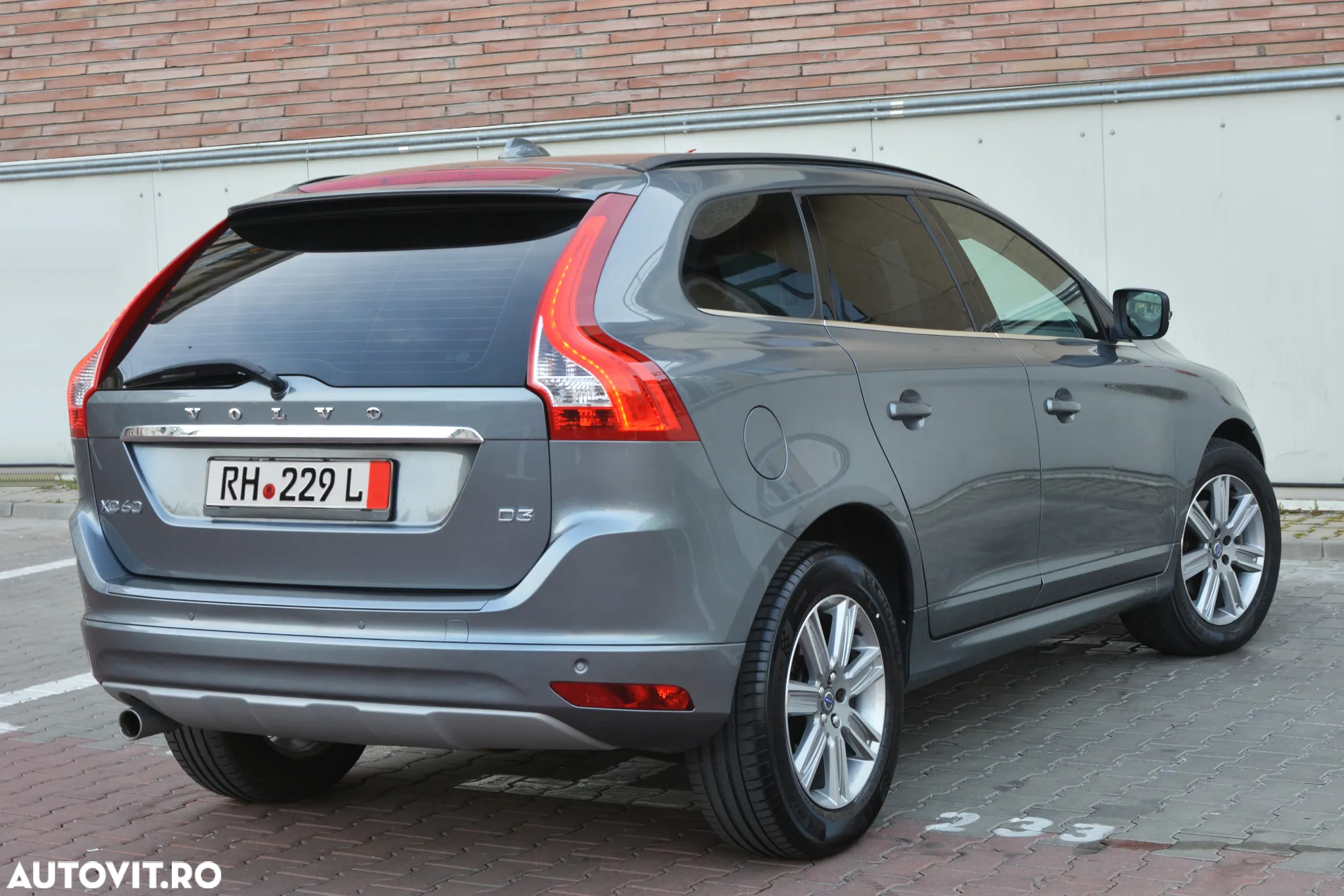 Volvo XC 60 D3 Geartronic Momentum - 4