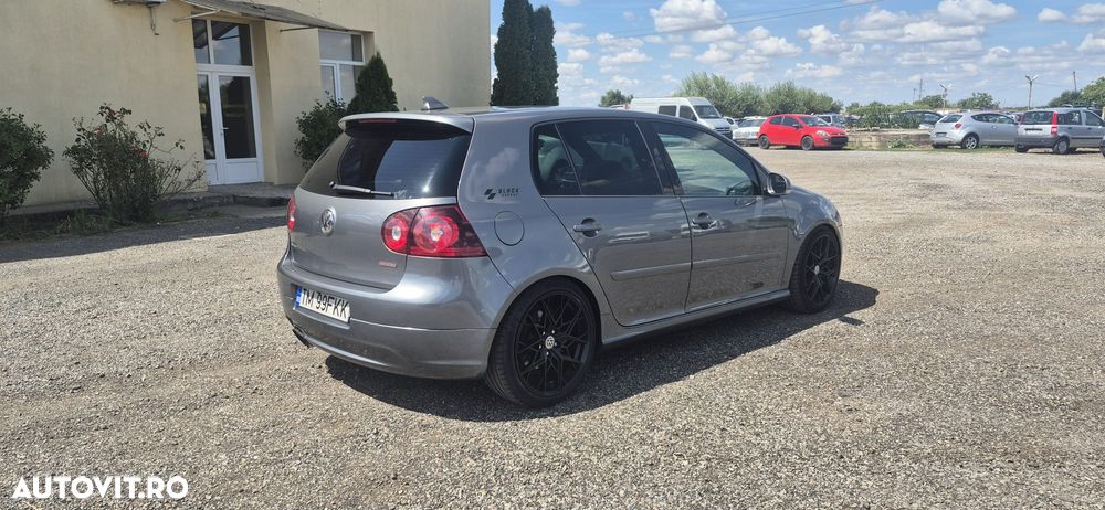 Volkswagen Golf - 3