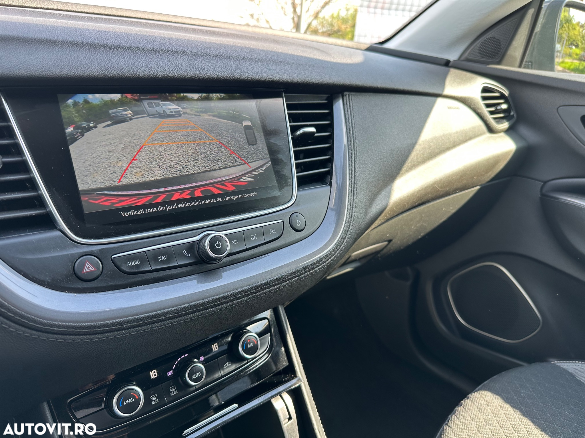 Opel Grandland X 1.5 D Start/Stop Business Elegance - 6