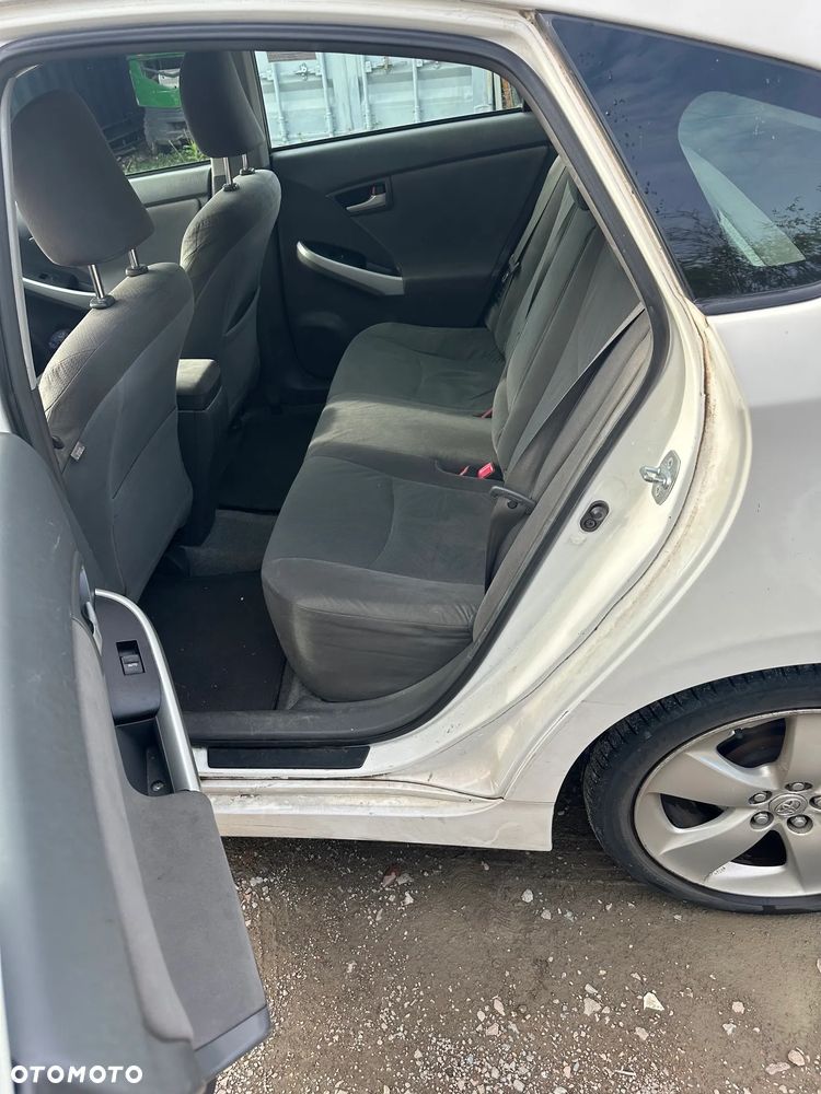 Toyota Prius 1.8 HSD Luna - 3