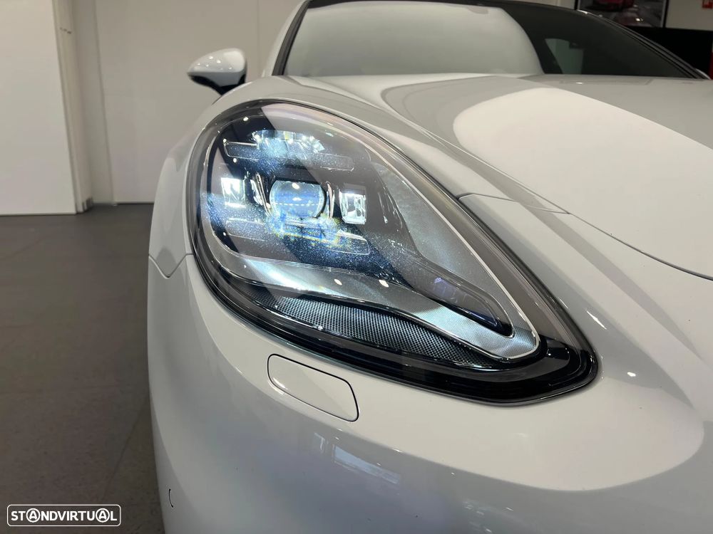 Porsche Panamera Sport Turismo 4 E-Hybrid - 13