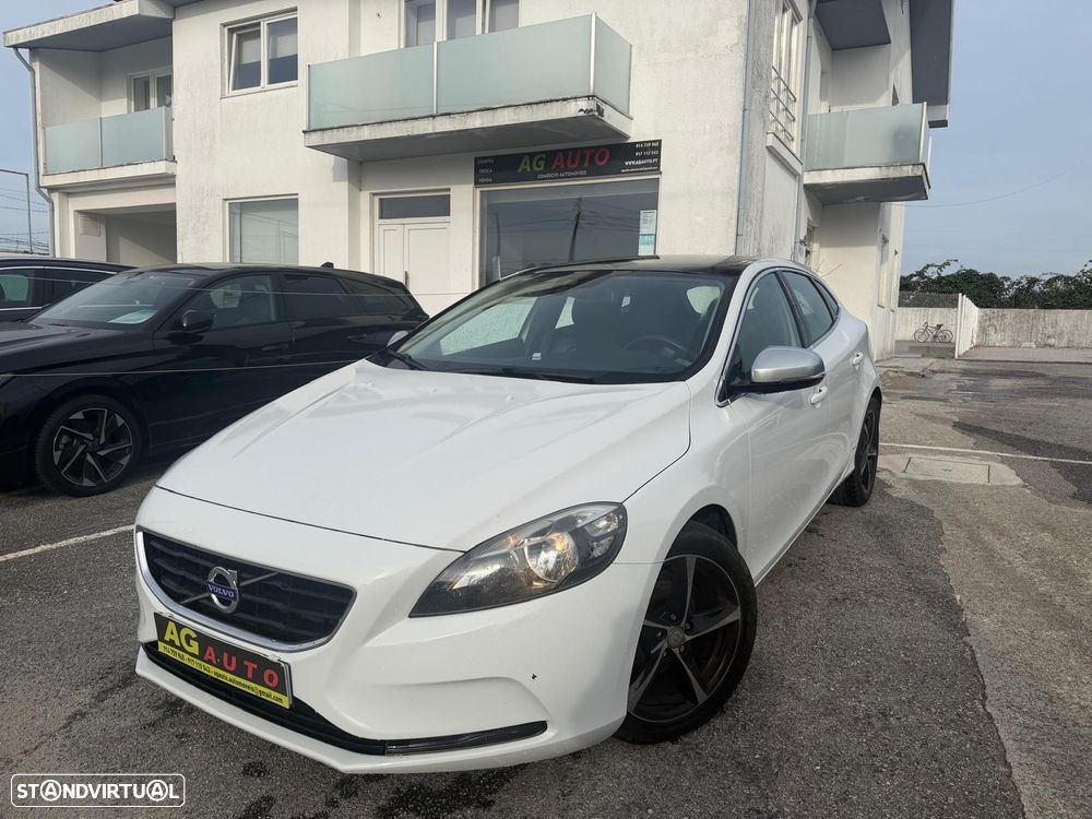Volvo V40 D2 Momentum - 1