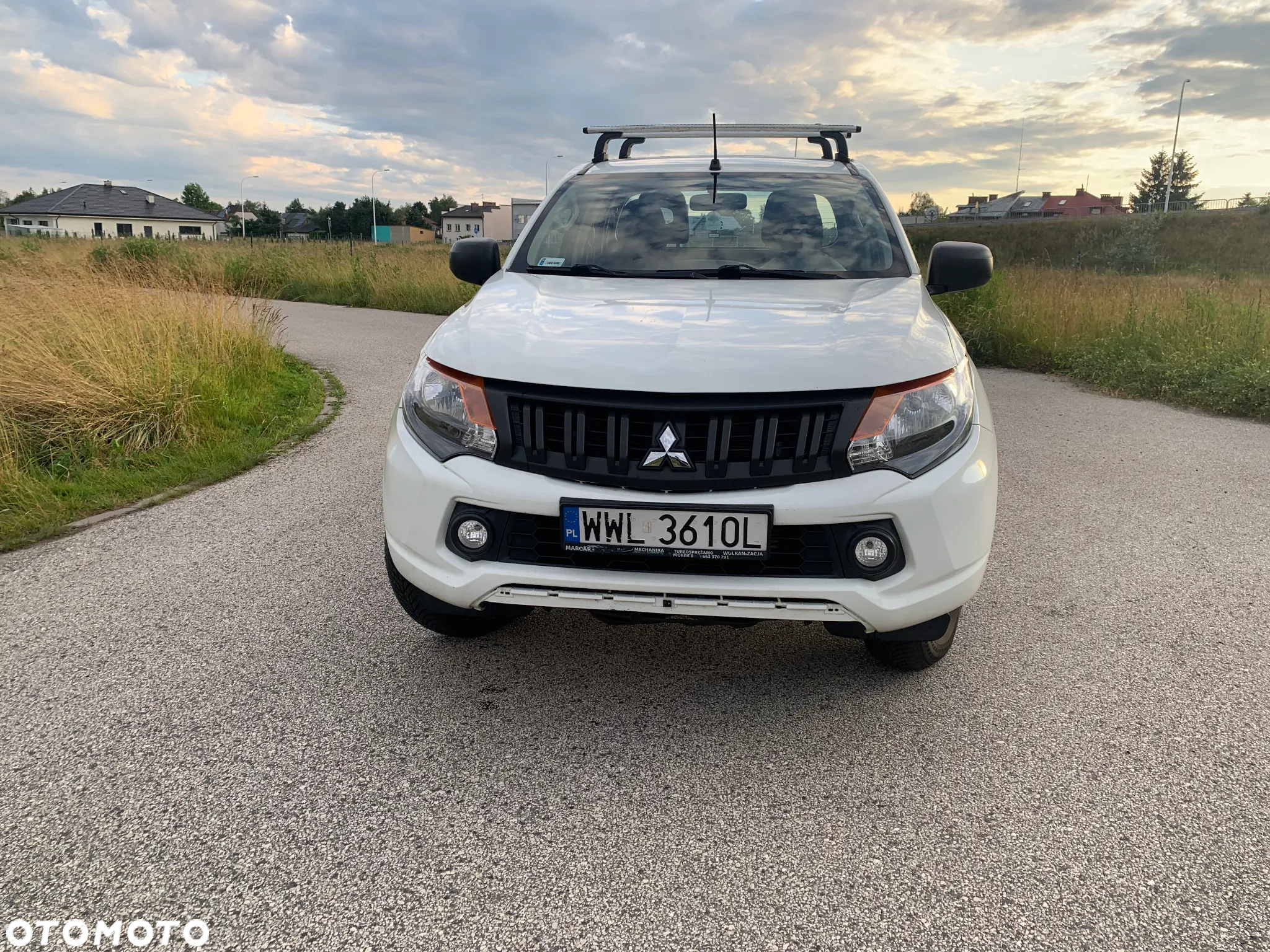 Mitsubishi L200 2.4 d CC Invite - 8