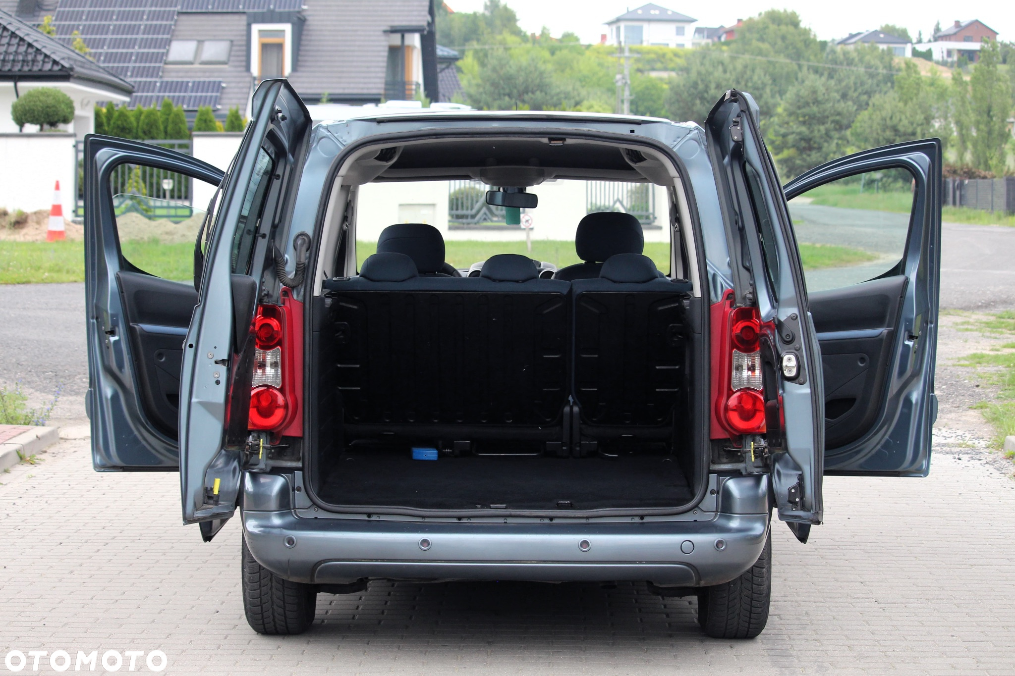 Citroën Berlingo II 1.6 HDi Multispace - 11