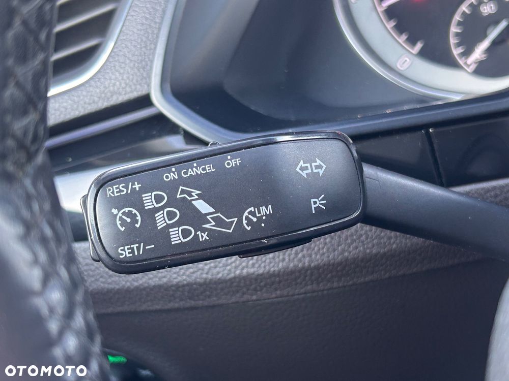 Skoda Superb 2.0 TDI L&K DSG - 34