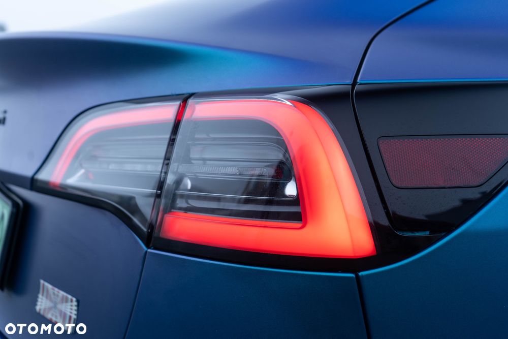Tesla Model 3 - 17