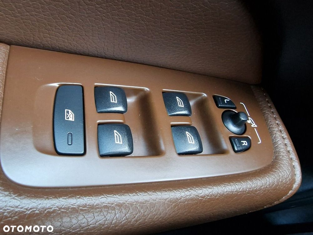 Volvo XC 60 B5 B AWD Geartronic Inscription - 40