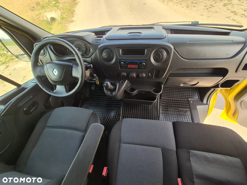 Renault MASTER 2.3 DCI KONTENER 8EP SALON PL I-WŁAŚCICIEL 2019R KLIMA AIRBAG KAMERA - 27