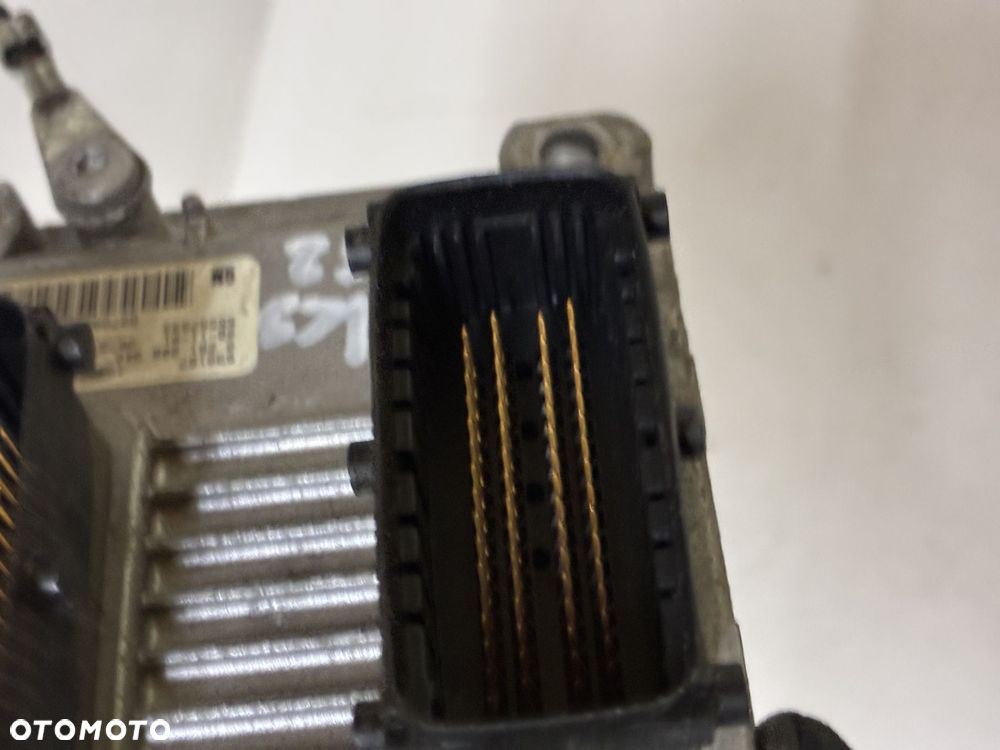 OPEL KOMPUTER  STEROWNIK  SILNIKA 55557933 - 5