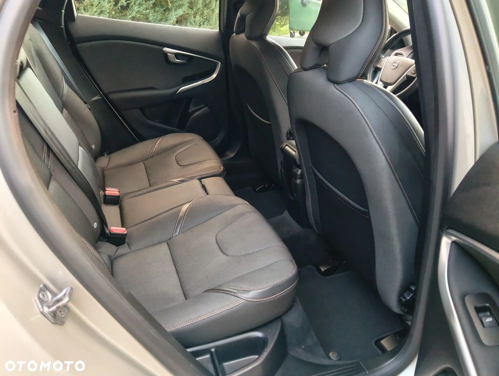 Volvo V40 D2 Drive-E Dynamic Edition - 30