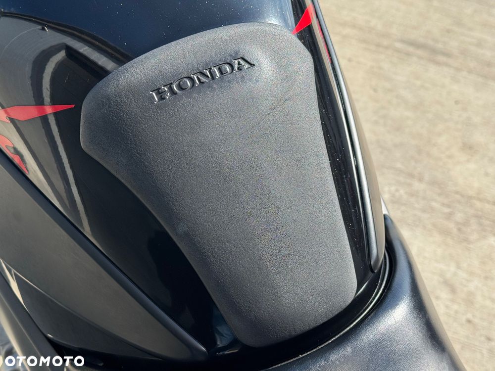 Honda CBF - 11