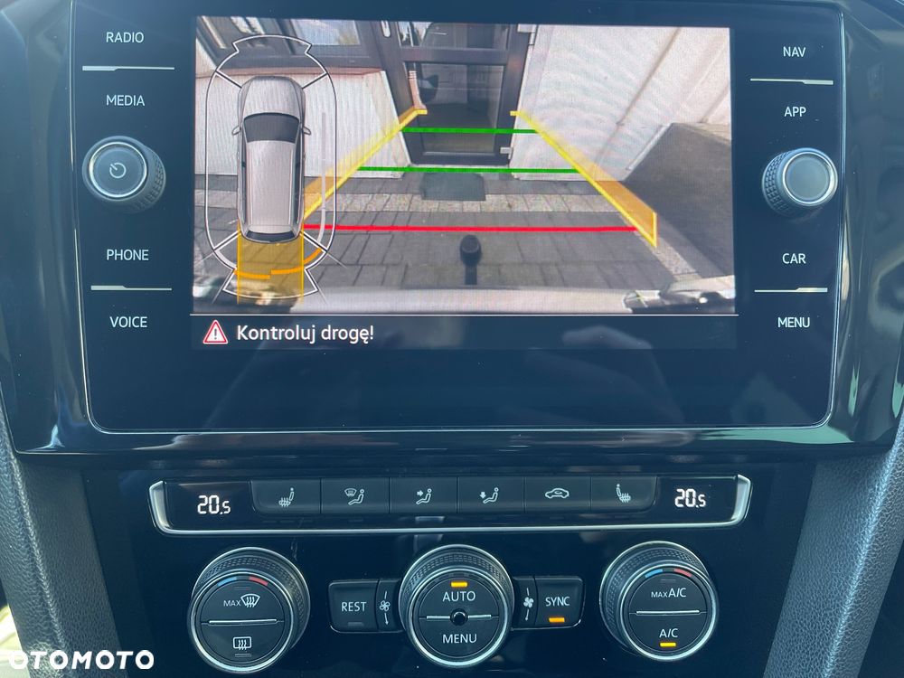 Volkswagen Passat 2.0 TSI Business DSG - 23