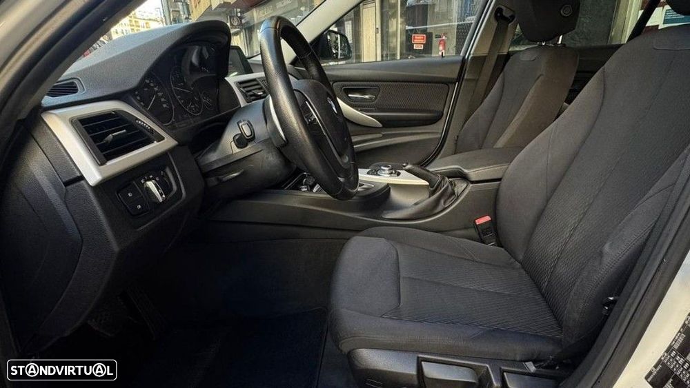 BMW 320 d Touring Aut. - 12