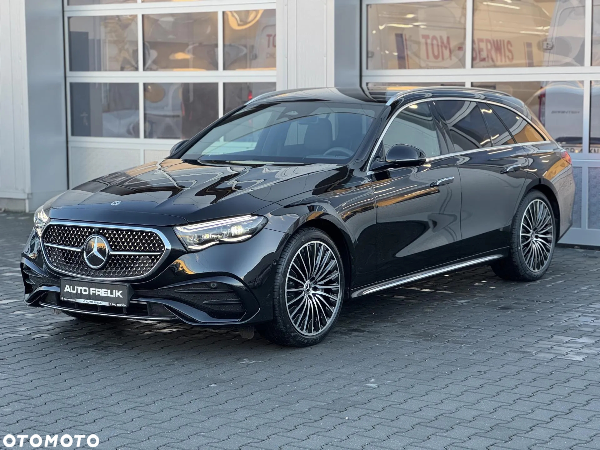 Mercedes-Benz Klasa E 220 d 4Matic 9G-TRONIC - 4