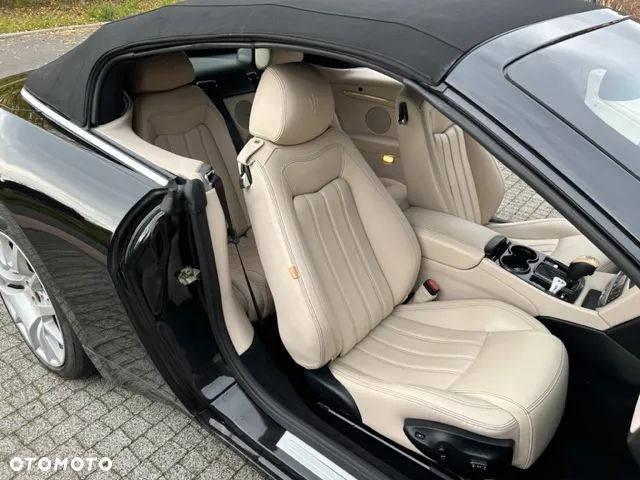Maserati GranCabrio Standard - 9