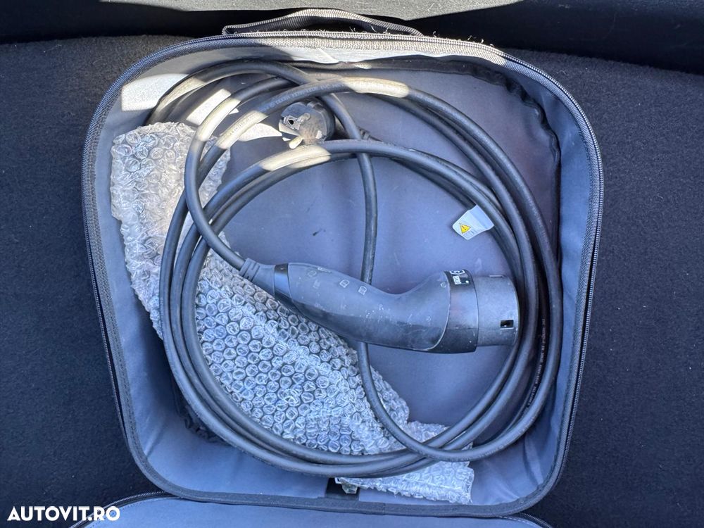 Mercedes-Benz CLA - 31