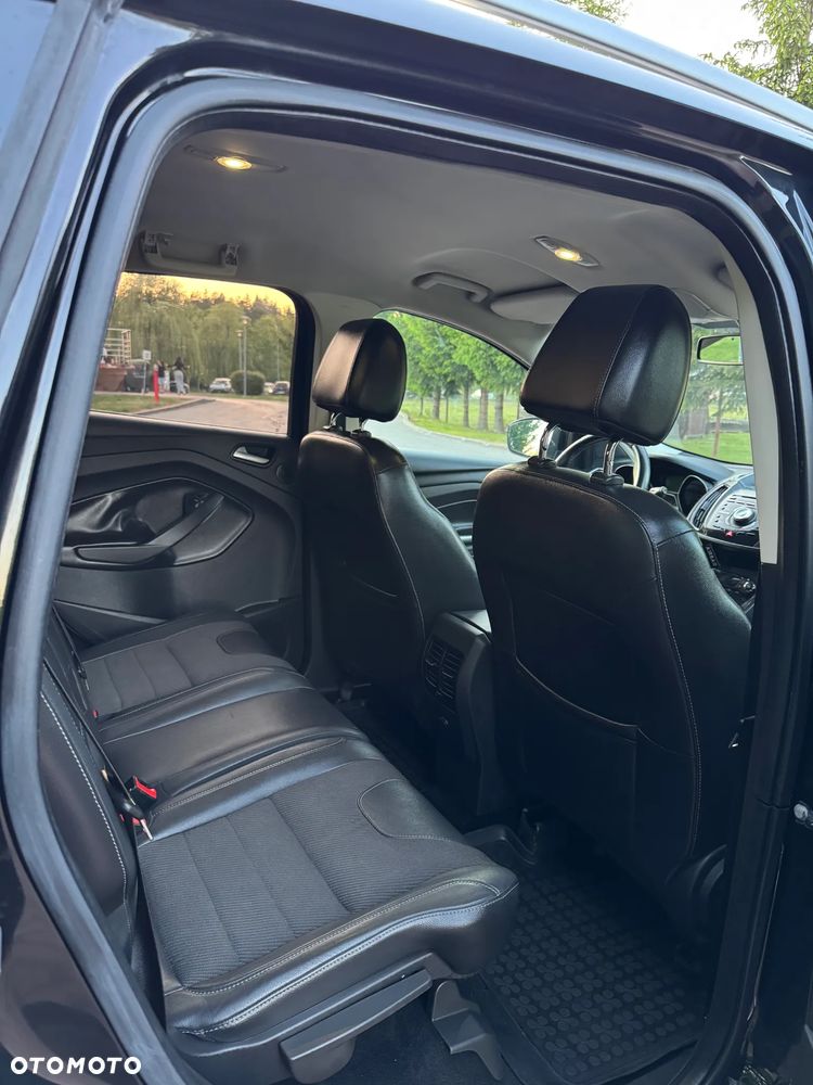 Ford Kuga 2.0 TDCi 4x4 Titanium - 23