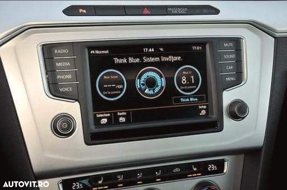 Volkswagen Passat 2.0 TDI Comfortline - 12