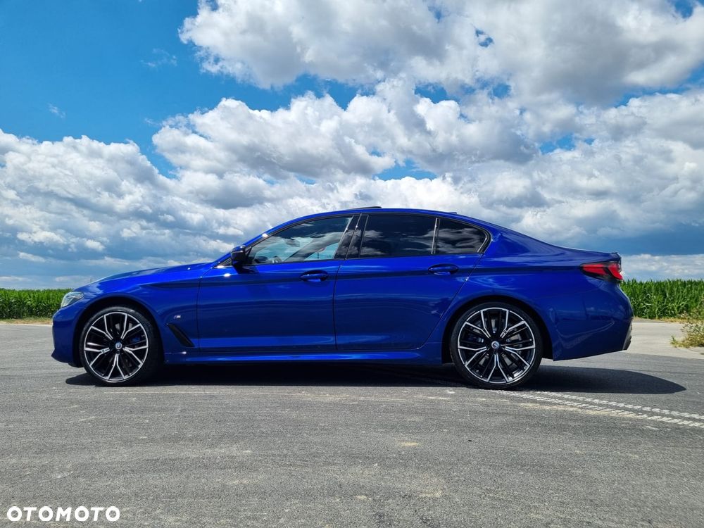 BMW Seria 5 540d xDrive mHEV M Sport sport - 12
