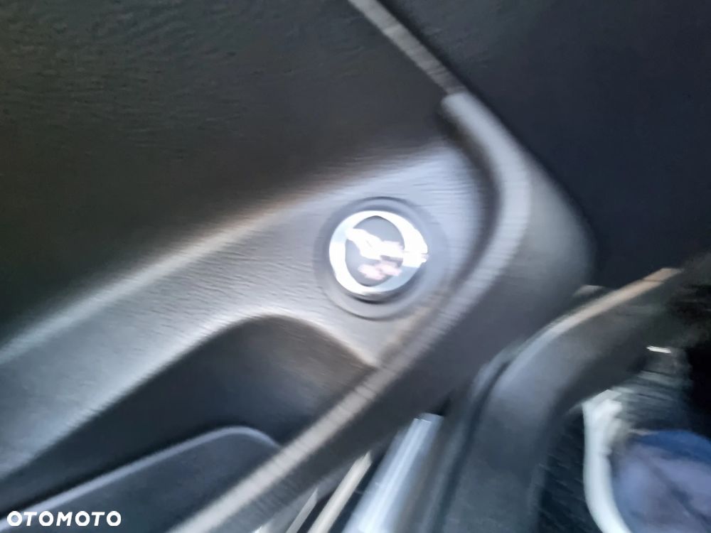 Opel Insignia 2.0 T Cosmo 4x4 - 30