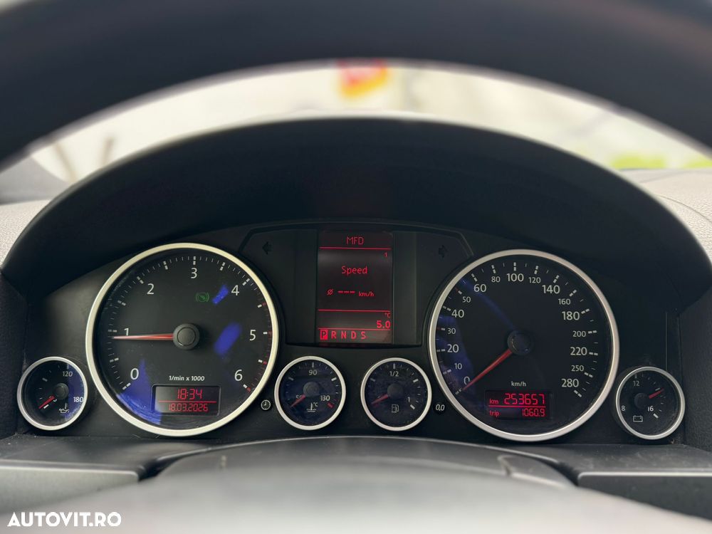Volkswagen Touareg 2.5 R5 TDI DPF Aut. - 29