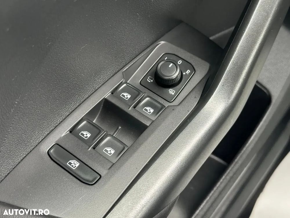 Volkswagen T-Cross 1.0 TSI DSG Style - 33