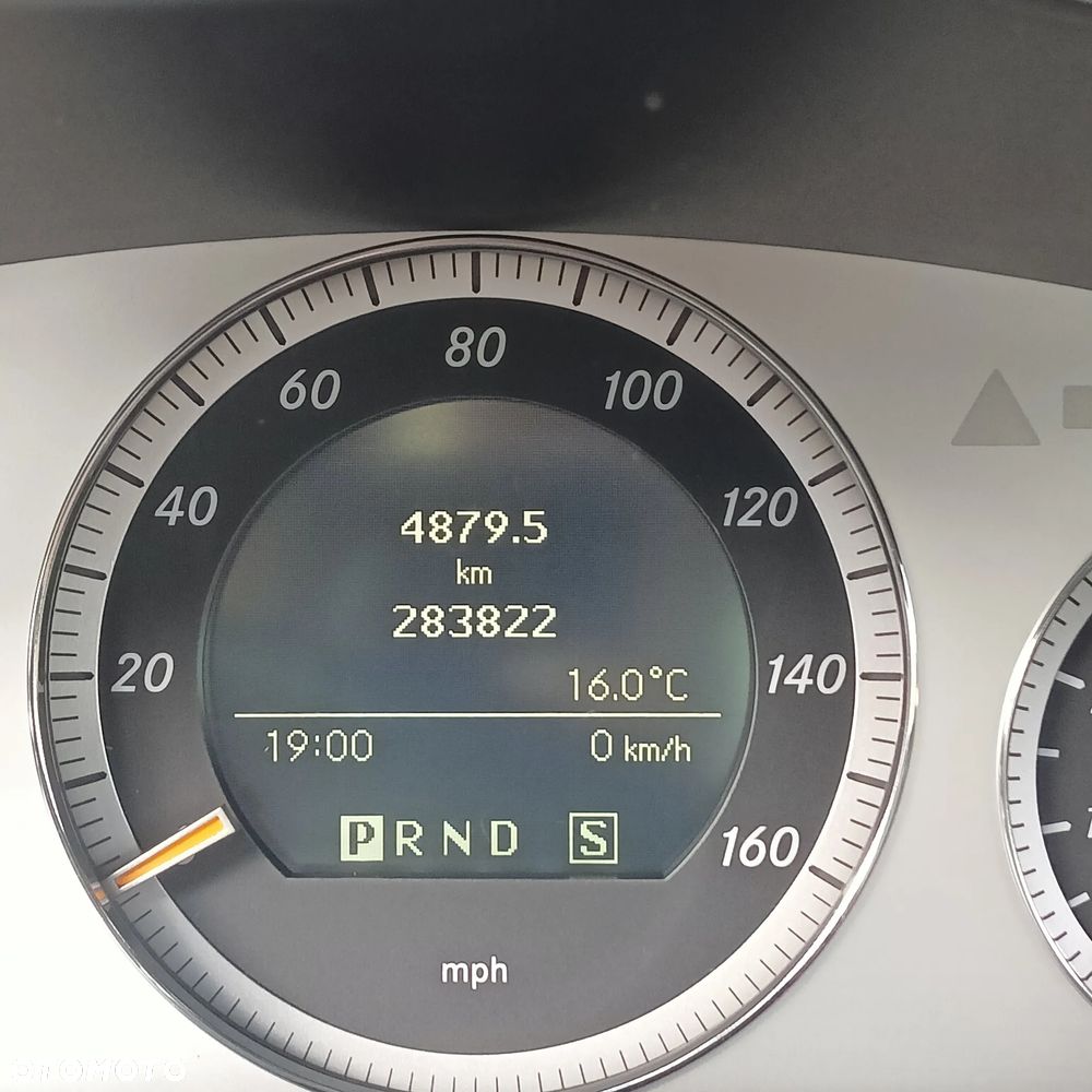 Mercedes-Benz Klasa C 300 7G-TRONIC - 13