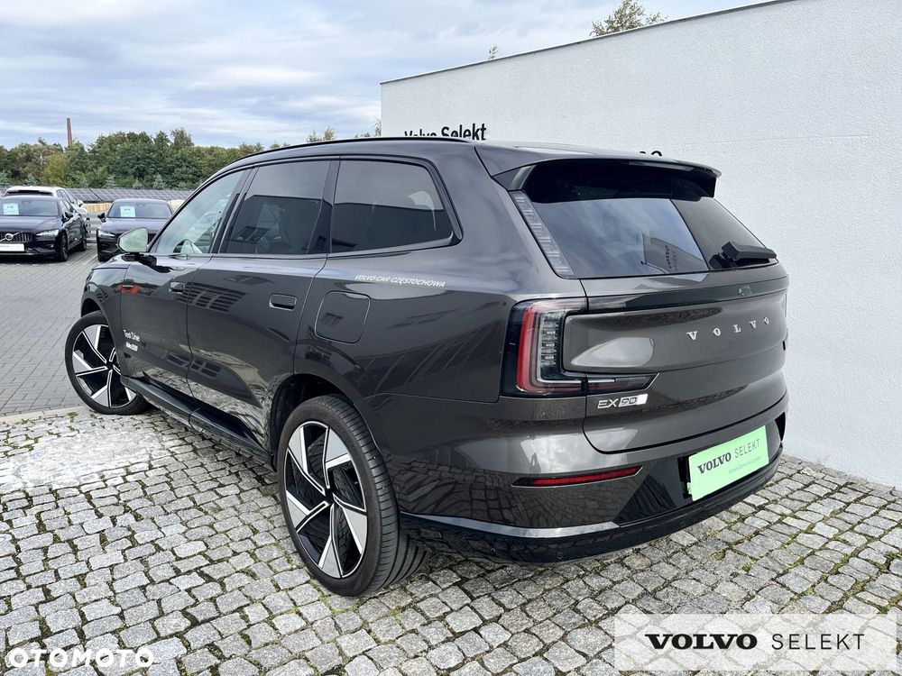Volvo EX90 - 10
