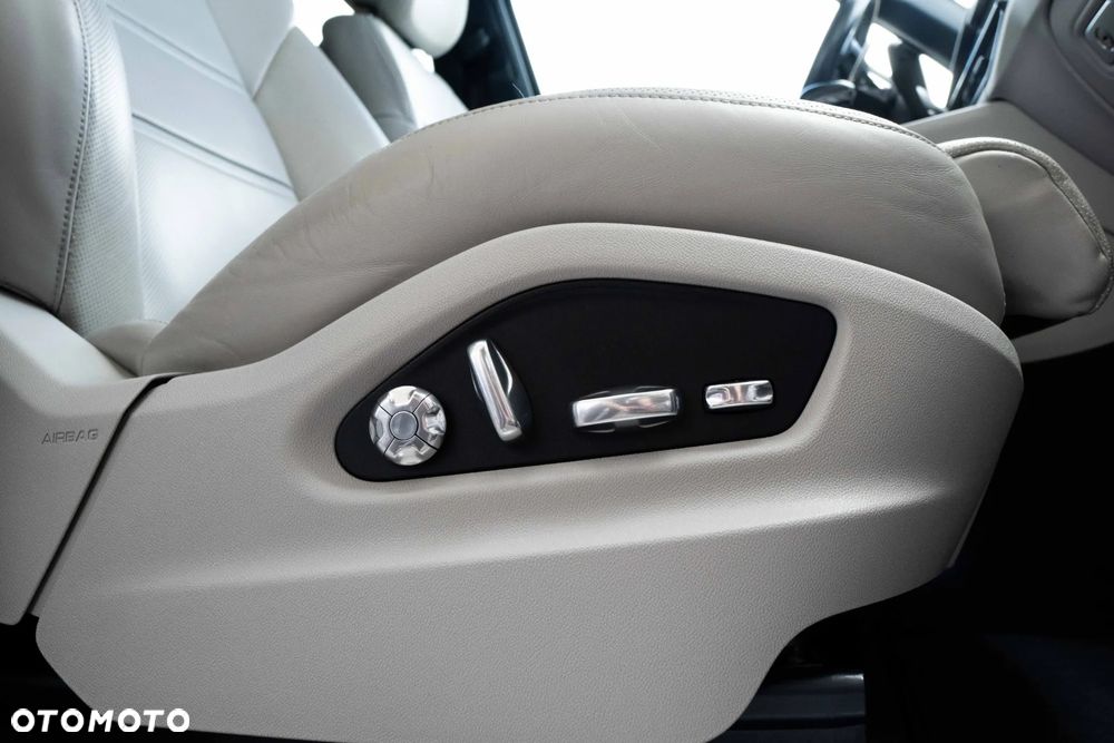 Porsche Cayenne Standard - 19