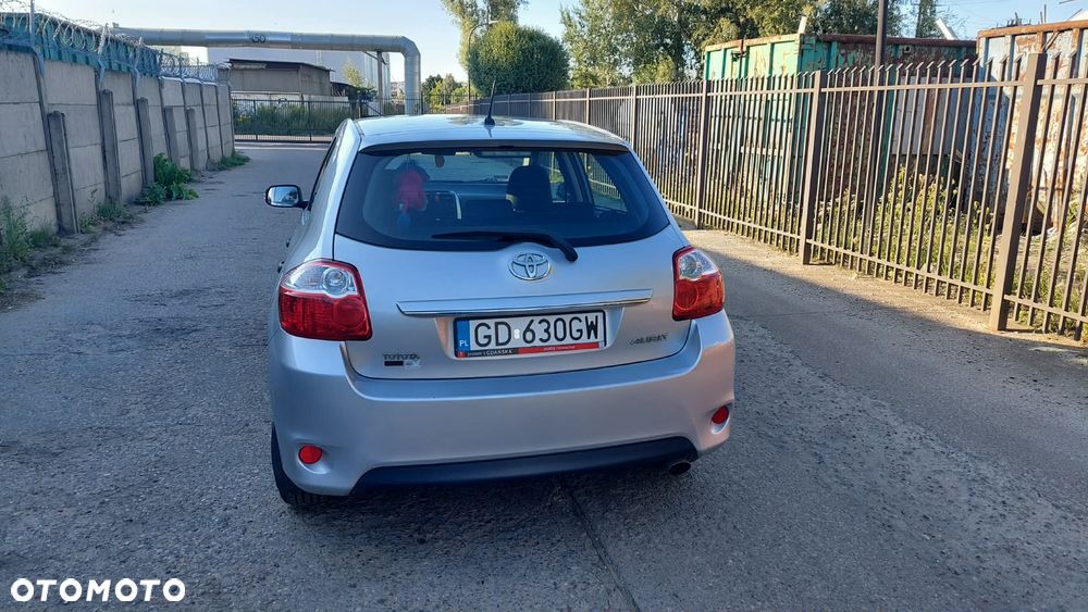 Toyota Auris 1.33 VVT-i Terra - 21