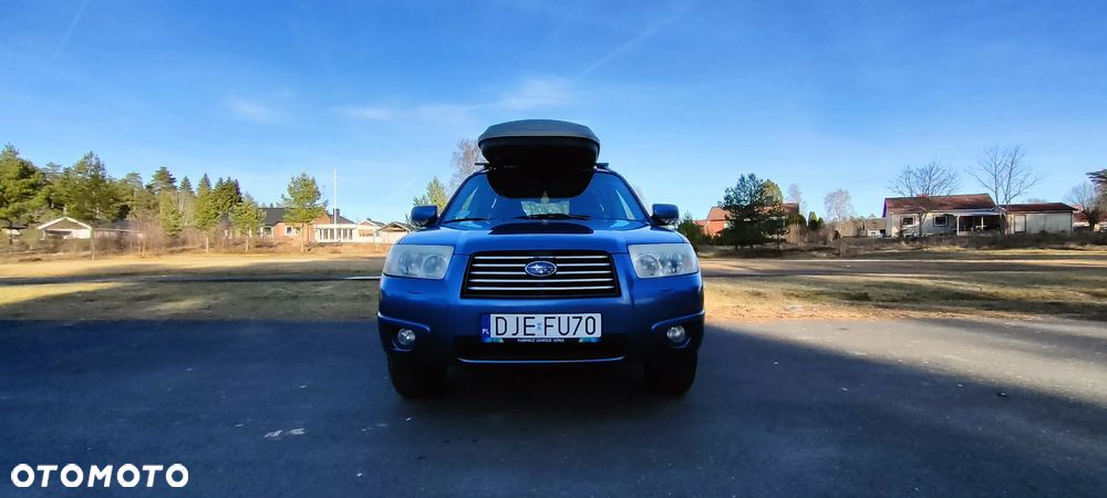 Subaru Forester 2.0 XA TRE - 2