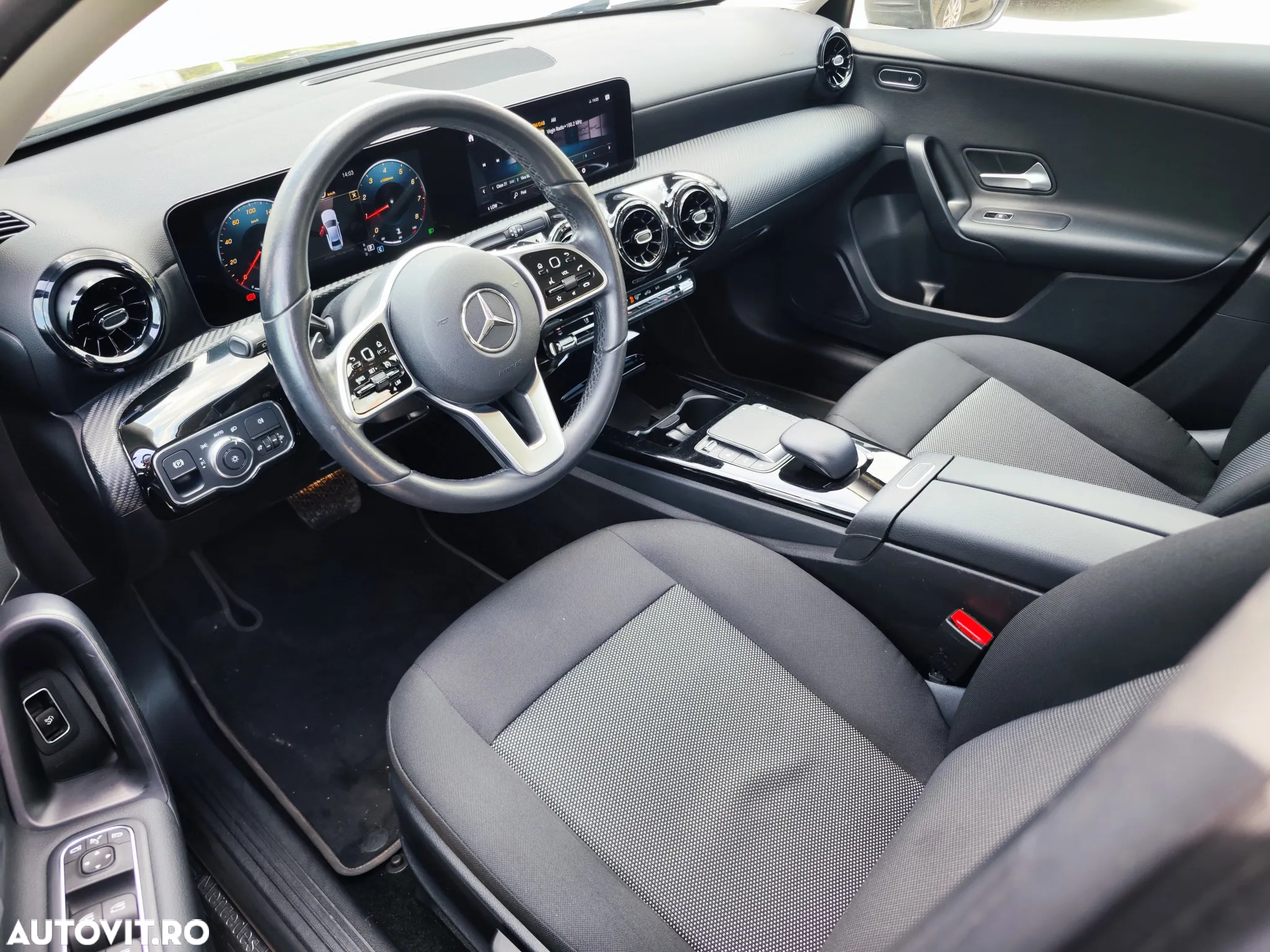 Mercedes-Benz A 180 7G-DCT - 9