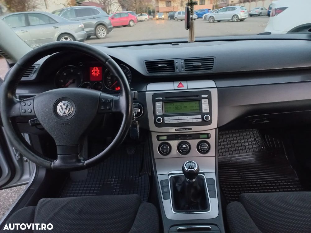 Volkswagen Passat 1.9 TDI Comfortline - 5