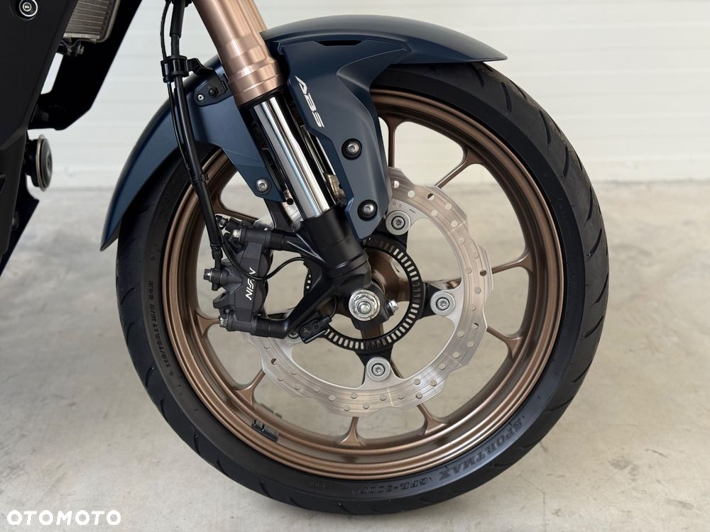 Honda CB - 10